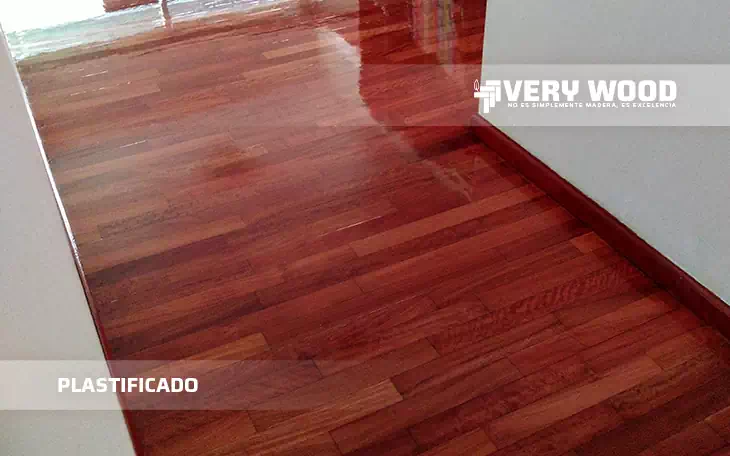 Eucalipto Colorado Brillante en Casa del Barrio de Caballito - Verywood Pisos de Madera